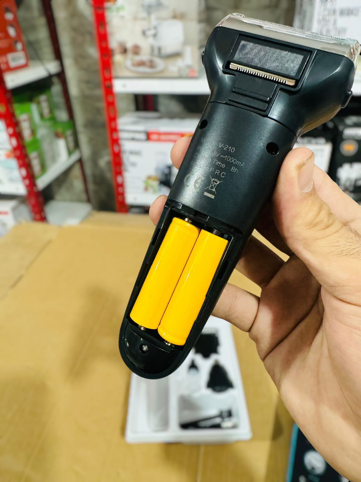 VGR 3 in 1 Trimmer & Shaver V-210 - Luxury Choice