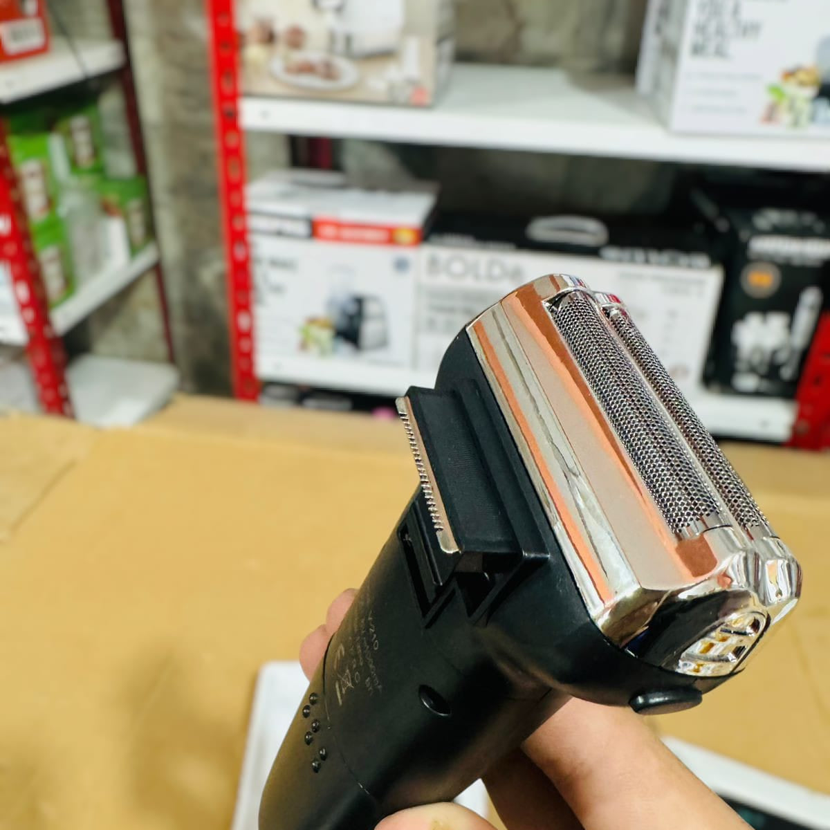 VGR 3 in 1 Trimmer & Shaver V-210 - Luxury Choice